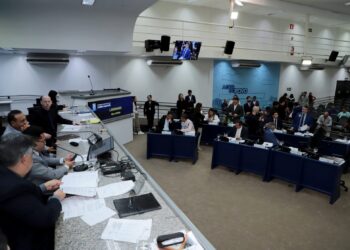 Vereadores aprovam seis projetos na sessão desta quinta-feira