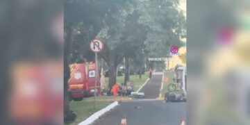 Vídeo: moto bate em carro, casal fica ferido e condutor e reanimado na Afonso Pena