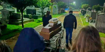 Corpos de mãe e filha assassinadas na Capital são sepultados juntos em Chapadão do Sul