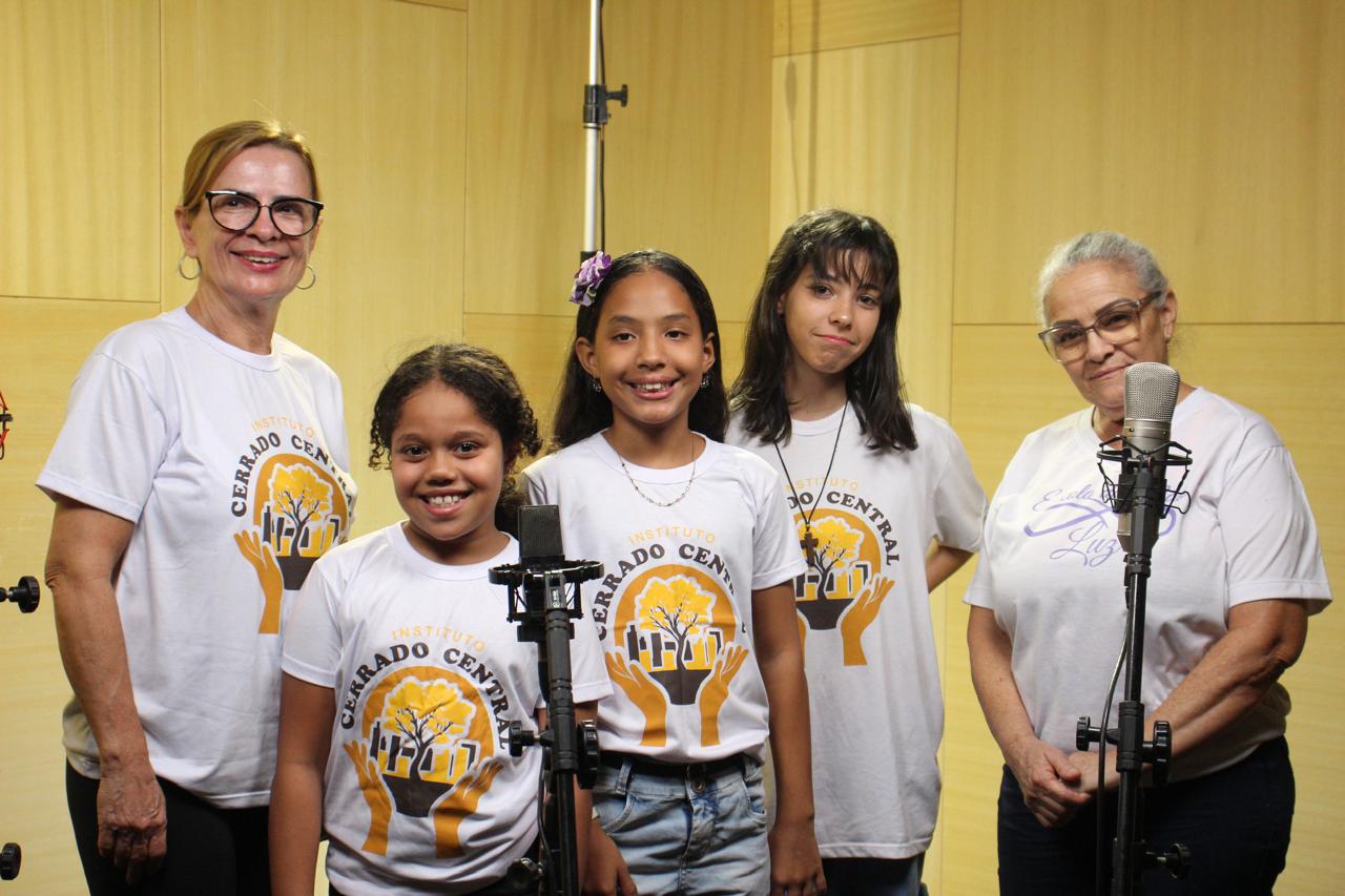 Notas de afeto: Projeto Compondo Talentos homenageia mães com canção de Alzira Espíndola e Alice Ruiz