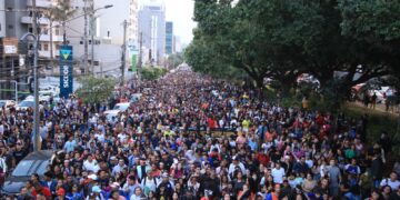 Lançamento da marcha para Jesus 2025 acontece com noite de adoração e shows regionais