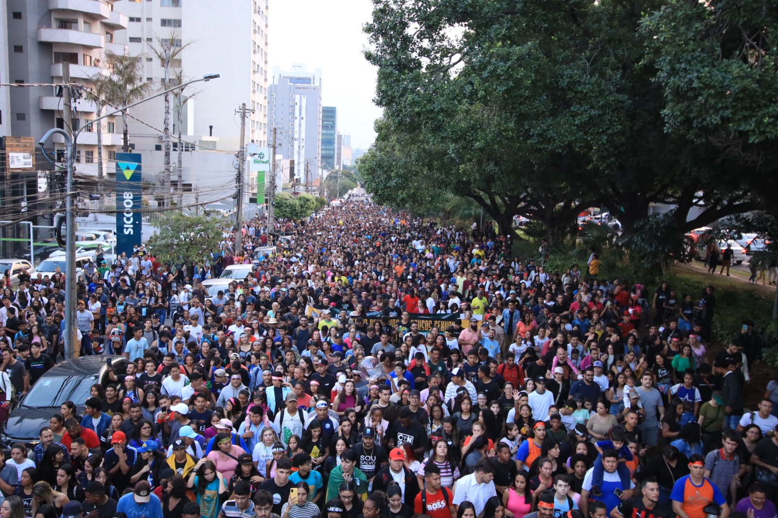 Lançamento da marcha para Jesus 2025 acontece com noite de adoração e shows regionais