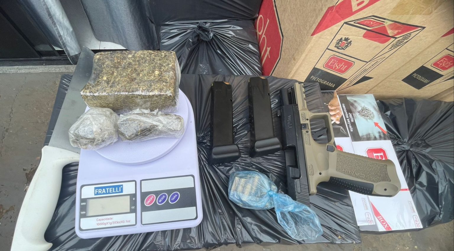 Homem é preso com maconha, arma e grande carga de cigarros contrabandeados em Campo Grande
