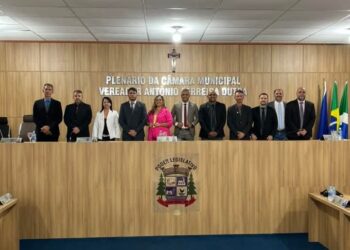 Crise? Em Água Clara, farra das diárias vereadores engordam ‘salários’ até três vezes mais