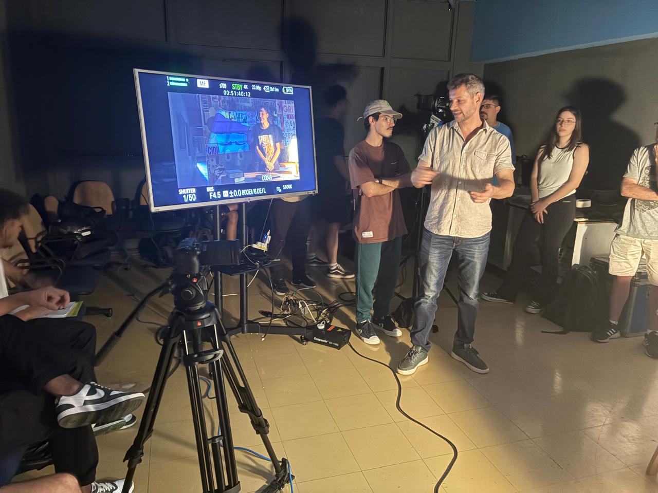 Curso gratuito no MIS aprofunda técnicas de iluminação para audiovisual e atrai profissionais de diversas áreas