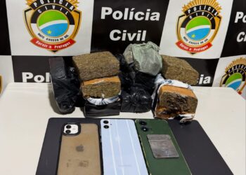 Casal é preso com quase 4kg de maconha em hotel de Inocência Casal é preso com quase 4kg de maconha em hotel de Inocência