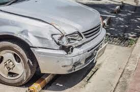 Homem é agredido pela ex e tem carro danificado durante briga na Vila Taquarussu