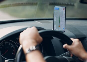 Motorista de app leva calote de R$ 50 em corrida durante a madrugada e caso vai parar na delegacia