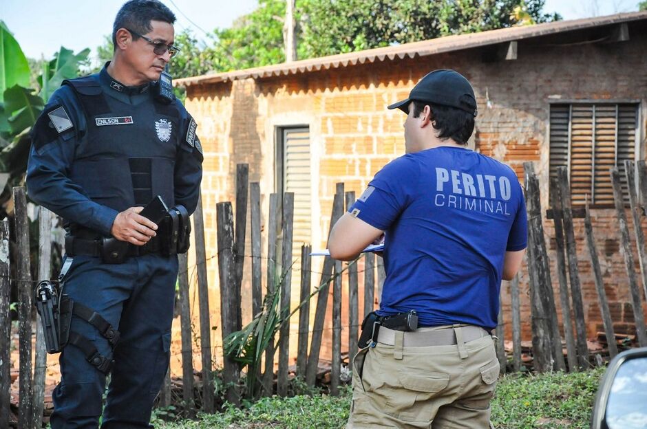 Mulher é morta com golpe no pescoço dentro de aldeia e companheiro é preso por feminicídio