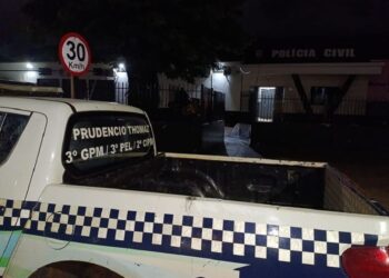 Idoso de 79 anos é agredido com pedradas durante tentativa de roubo em bar de Rio Brilhante Idoso de 79 anos é agredido com pedradas durante tentativa de roubo em bar de Rio Brilhante