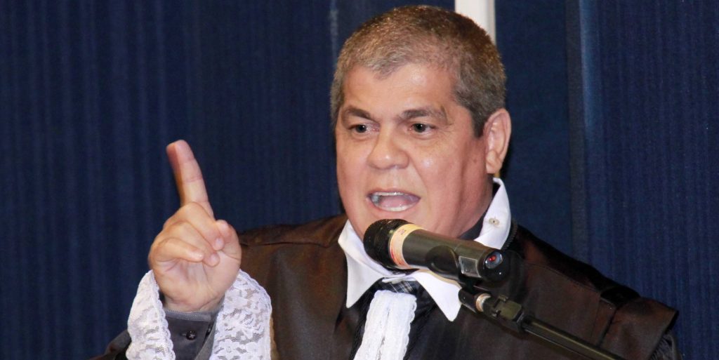 E não é que o jogou virou? Xandão autoriza volta de Waldir Neves e revoga tornozeleira
