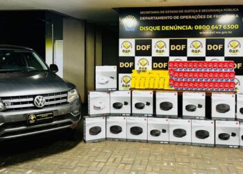 Amarok com R$ 482 mil em celulares e eletrônicos contrabandeados é apreendida pelo DOF