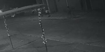 Homem é espancado com pá e achado nu em rua de Campo Grande