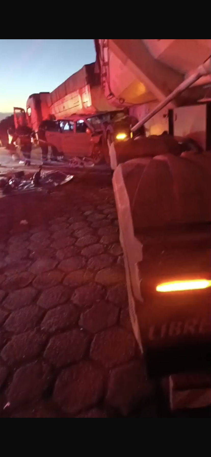 Criança morre em acidente entre carro e carreta na BR-163