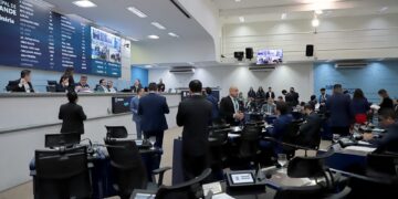 Vereadores aprovam emendas para fraldas e insumos aos filhos de mães atípicas, hospitais e projetos sociais