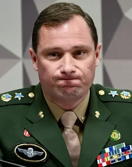 STF revoga prisão de Mauro Cid; ex-ajudante de ordens será ouvido pela PF