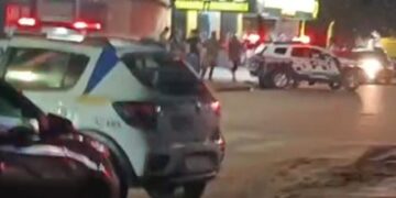Vídeo: Homem é baleado em frente a conveniência no Aero Rancho; suspeitos fugiram após tiroteio