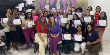 Prefeitura certifica alunas do curso de Assistente Administrativo em Campo Grande