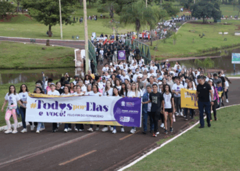 Contra o Feminicídio: Caminhada reúne multidão em Campo Grande em defesa das mulheres