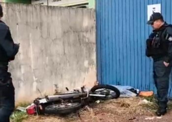 Motociclista morre após bater em muro e portão em Dourados