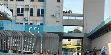 Funcionário fica em estado grave após cair do 6º andar da Santa Casa