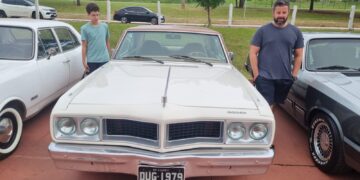 Solidariedade e paixão por carros antigos movimentam Campo Grande neste sábado