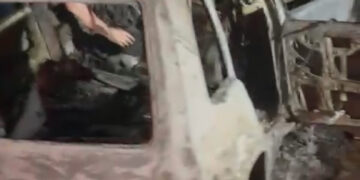 Ex-vereador fica gravemente ferido após carro pegar fogo em acidente na BR-262, em Ribas