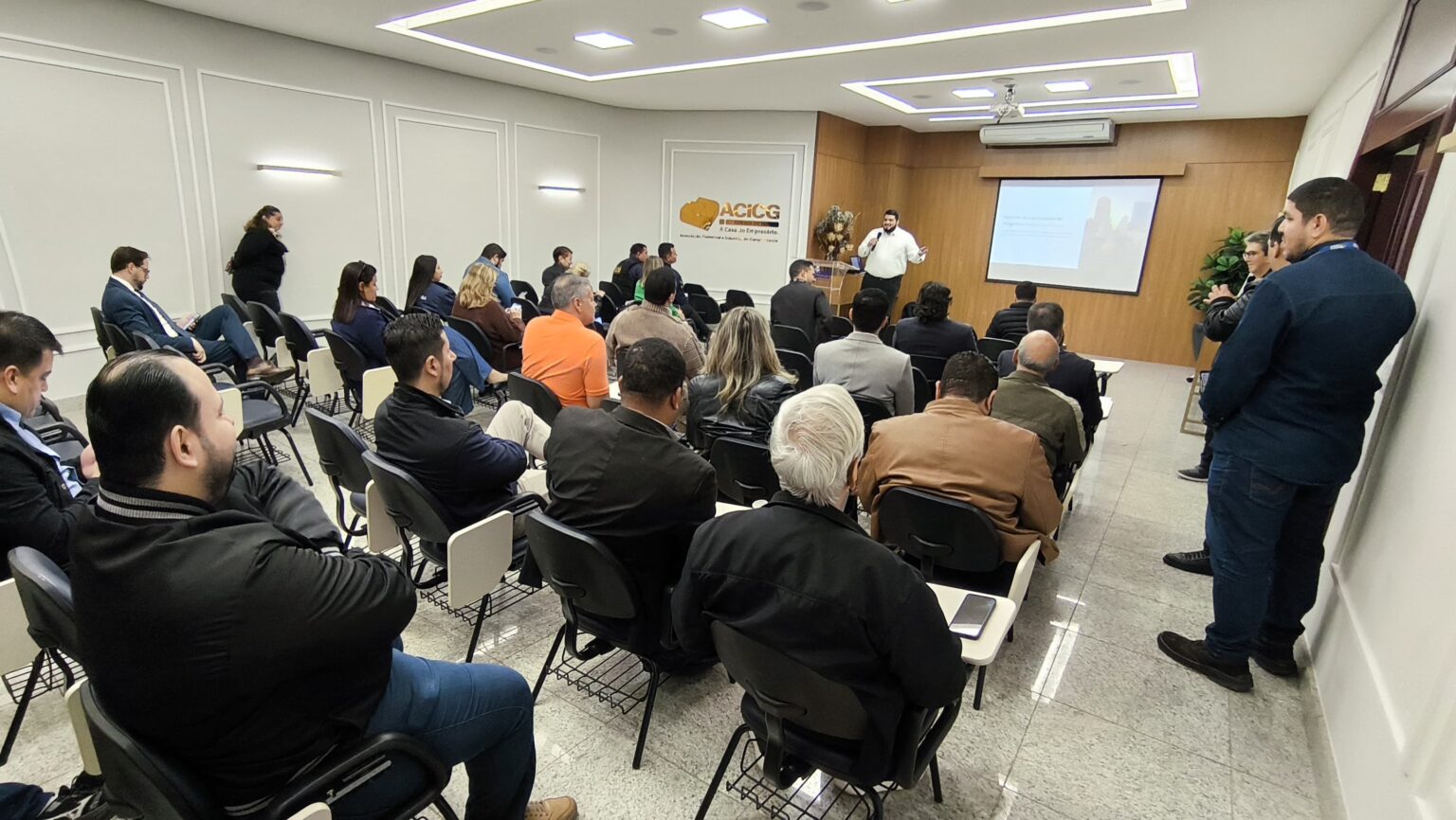 Prefeitura reúne entidades para desenvolver ações integradas voltadas à região central