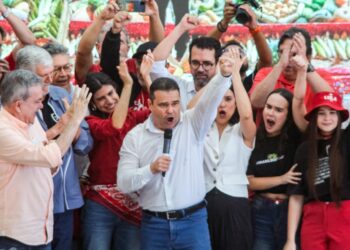 Em clima de festa, Fábio Trad se filia ao PT e é recebido por lideranças