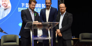 Fiems e Secretaria de Administração firmam acordo para promover agenda ESG na gestão pública