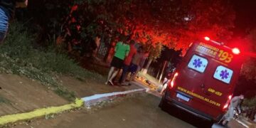 Enteado mata padrasto e é socorrido com faca cravada na cabeça em São Gabriel do Oeste