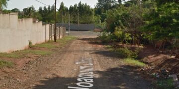 Rapaz esfaqueia pai e irmão, foge e morre em confronto com a PM