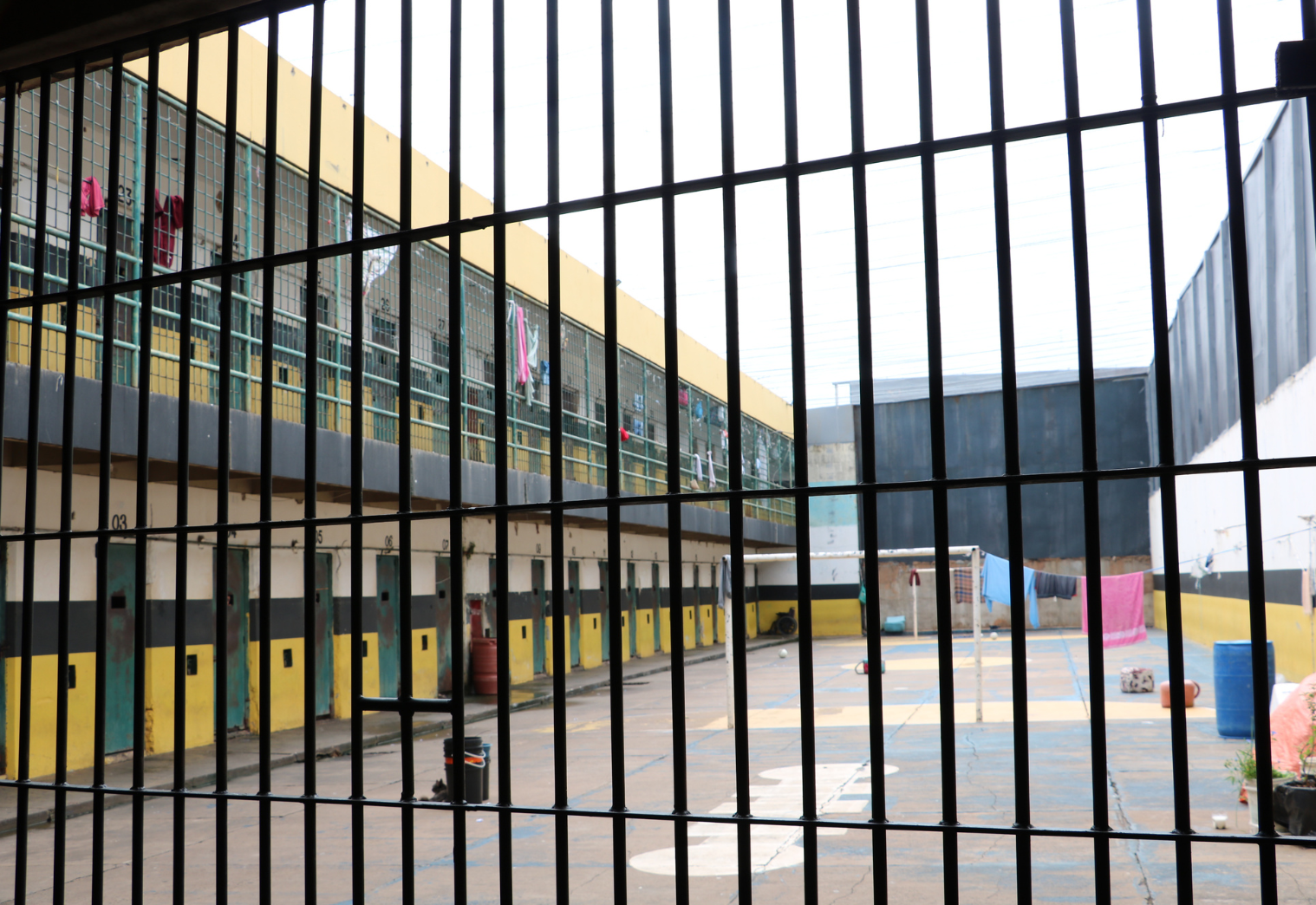 Em MS, 81 presos ganham liberdade condicional após revisão de processos