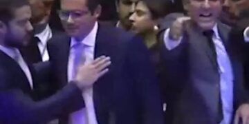 Camila Jara é alvo de ameaças após empurrão em Nikolas Ferreira durante tumulto na Câmara