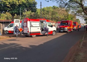 Vídeo: quatro em uma moto batem em poste e ficam em estado grave em Campo Grande