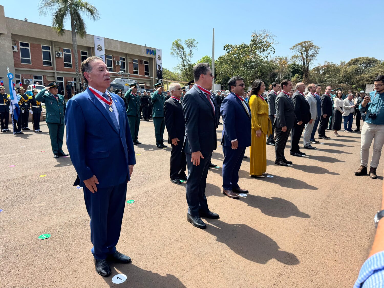 Gerson Claro é homenageado com Medalha do Mérito da Polícia Militar de MS