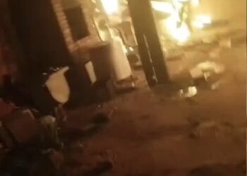 Homem é espancado por moradores ao ser flagrado abusando de criança no Dom Antônio 