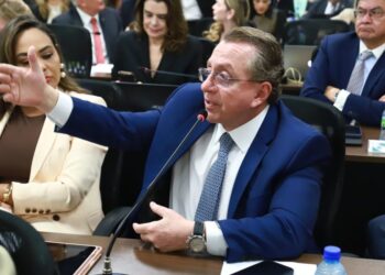 Mansour Karmouche defende que PEC da Blindagem é retrocesso e pede posicionamento da OAB