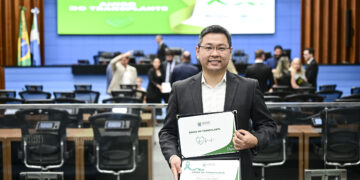 Médico do Hospital Cassems é destaque na Assembleia por salvar vidas com transplante de medula