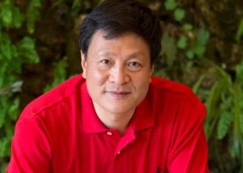 Arquiteto chinês, cineasta, diretor de cinema: vítimas de queda de avião gravavam documentário