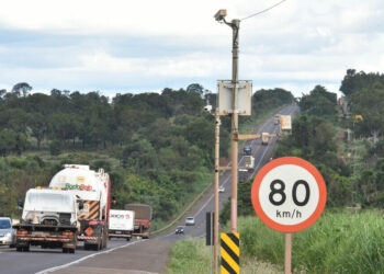 Veículos oficiais do Estado poderão ter registradores de velocidade obrigatórios Veículos oficiais do Estado poderão ter registradores de velocidade obrigatórios