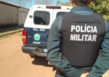 Filha é presa após ameaçar de morte a própria mãe de 78 anos em Coxim Filha é presa após ameaçar de morte a própria mãe de 78 anos em Coxim