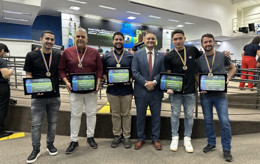 Vereador Leinha reconhece atletas do futebol amador com Medalha Legislativa