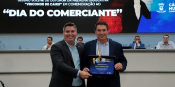 Vereador Dr. Victor Rocha homenageia empresário com a Medalha Visconde de Cairu em Sessão Solene na Câmara Municipal