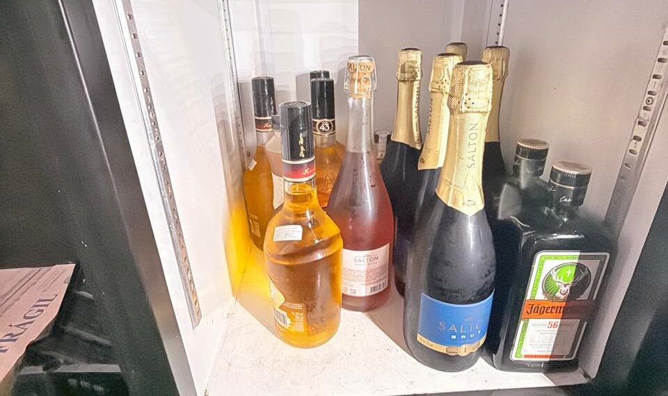 Polícia apreende bebidas irregulares e produtos vencidos em operação em Campo Grande