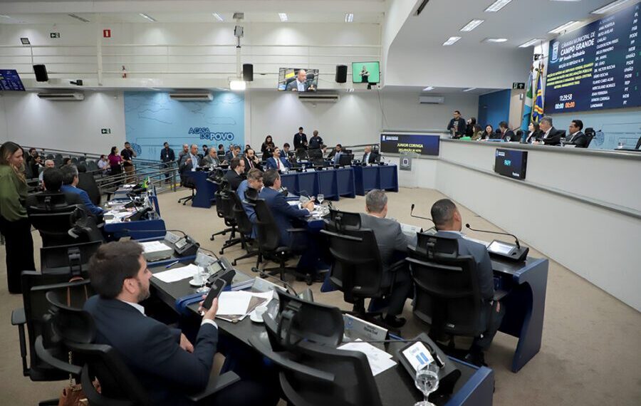 Câmara aprova criação do Conselho dos Direitos das Pessoas LGBTQIA+ e propostas sobre saúde e habitação