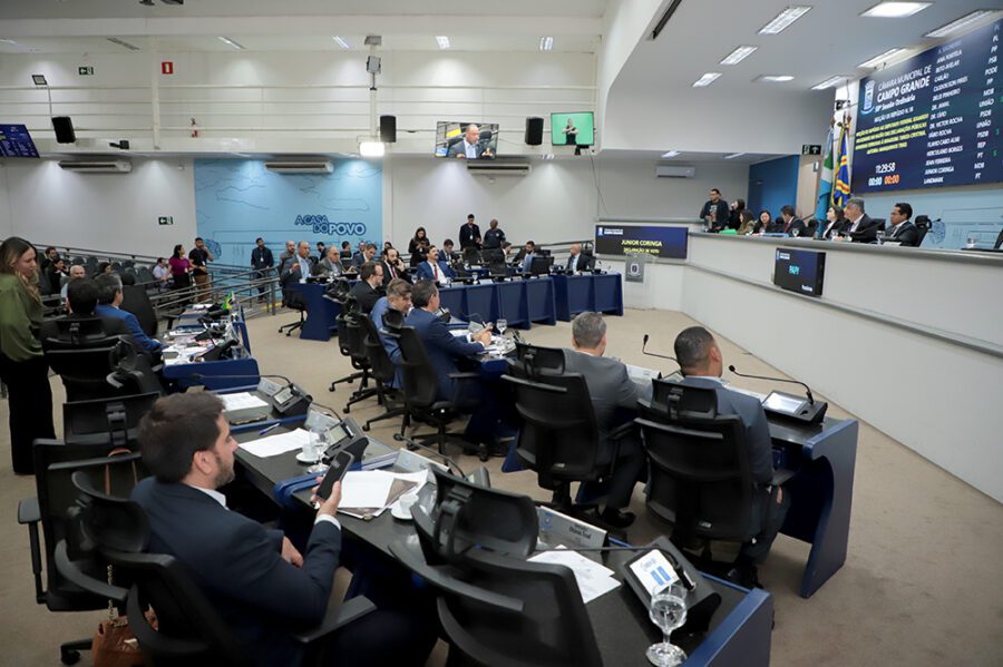 Câmara aprova criação do Conselho dos Direitos das Pessoas LGBTQIA+ e propostas sobre saúde e habitação