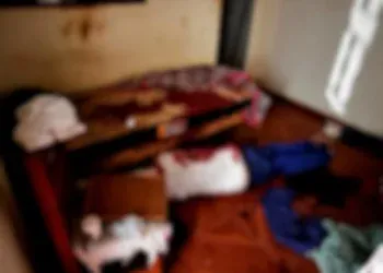 Jovem se entrega à polícia após matar o tio a facadas em Batayporã Jovem se entrega à polícia após matar o tio a facadas em Batayporã