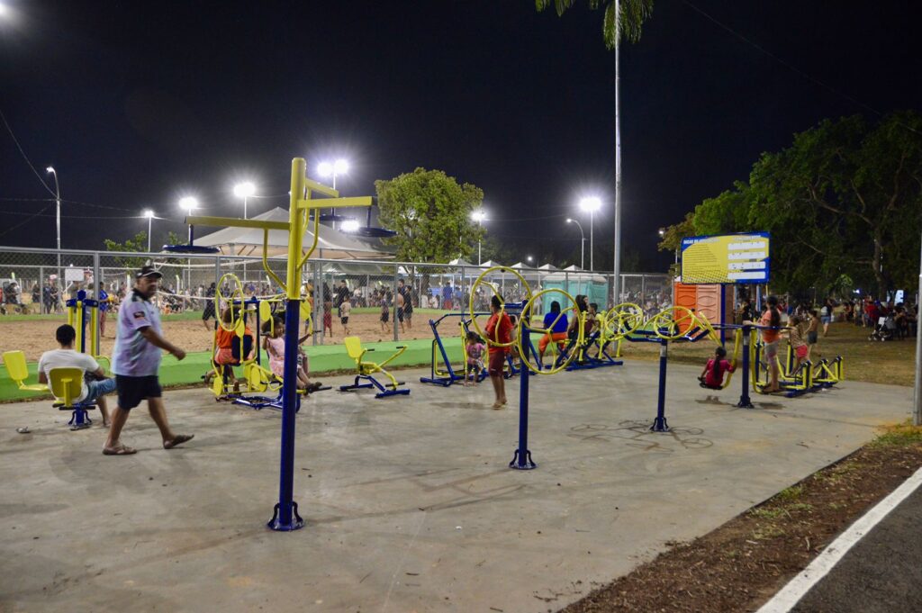 Prefeitura inaugura Arena Esportiva e Playground no Paulo Coelho Machado