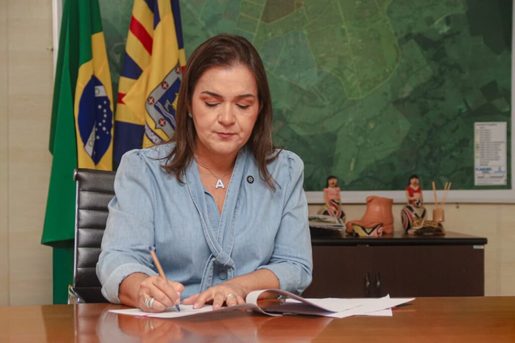 Prefeitura incentiva expansão de empresa do setor alimentício por meio do PRODES Prefeitura incentiva expansão de empresa do setor alimentício por meio do PRODES